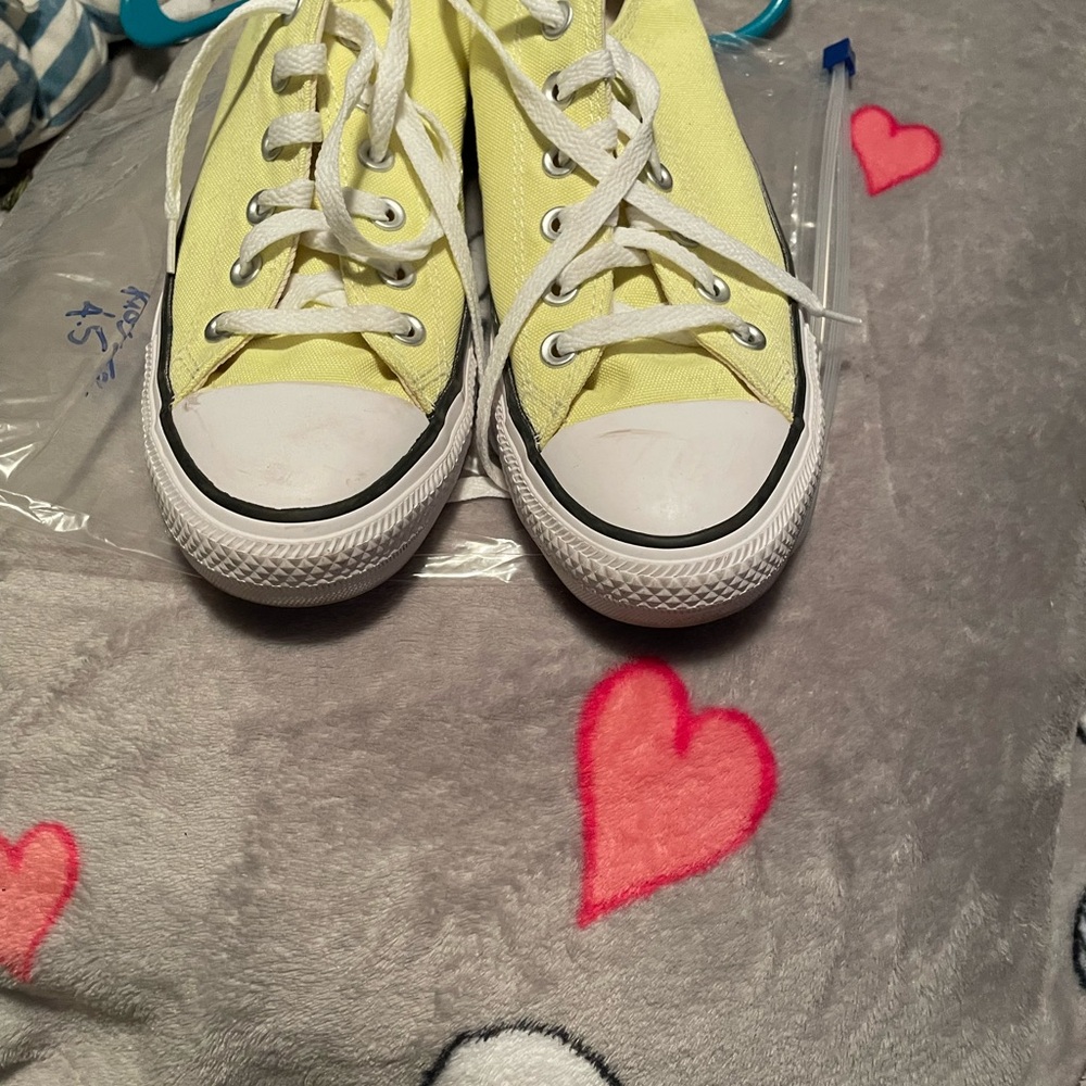 Converse Women's Yellow Sneakers